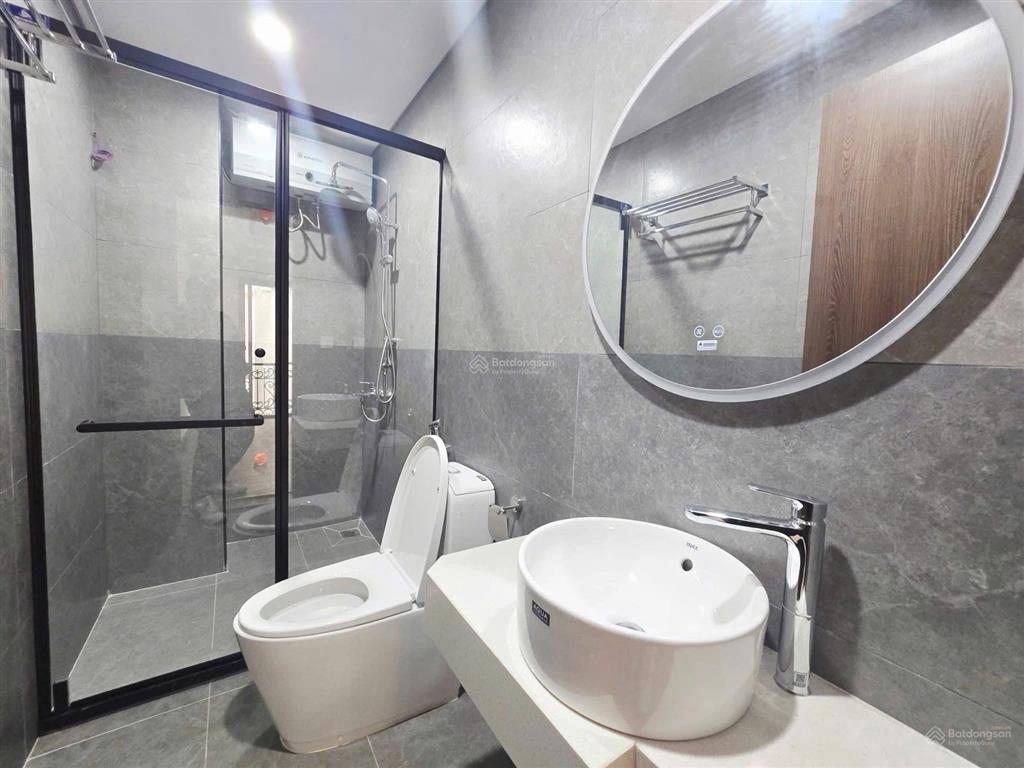 Bán nhà mới thang máy, ô tô gần phố nguyễn văn huyên, 2 thoáng, ngõ thông kinh doanh, 48m2 x 6 tầng