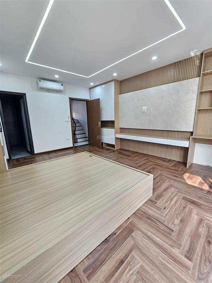 Bán nhà mới thang máy, ô tô gần phố nguyễn văn huyên, 2 thoáng, ngõ thông kinh doanh, 48m2 x 6 tầng