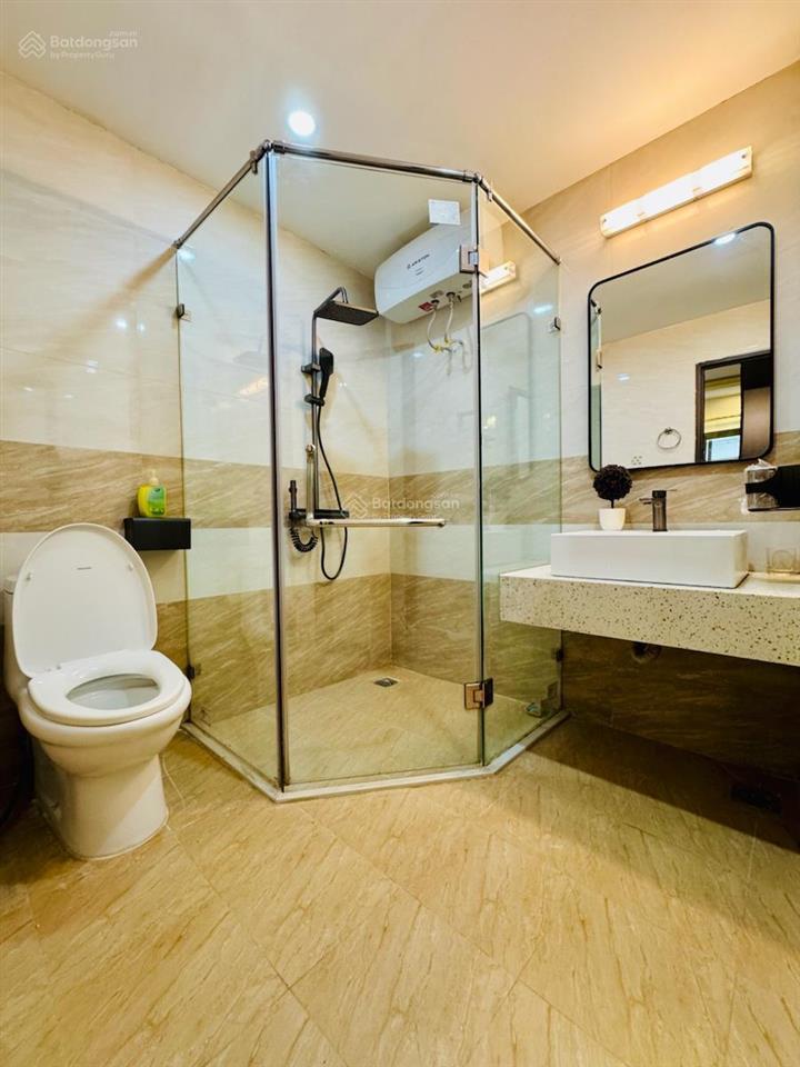 Bán nhà xuân thuỷ gần đh sư phạm, nhà dân xây đẹp, dt 51m2 x5tầng mỗi tầng 2 ngủ, nội thất đầy đủ