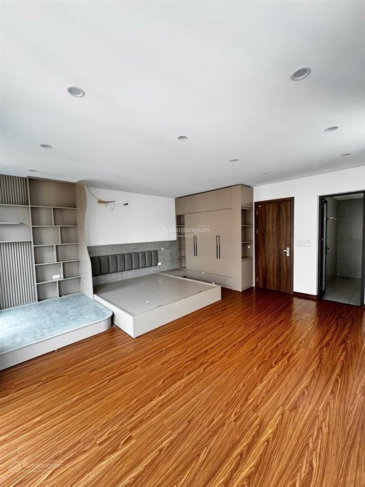 Nhà bán phân lô, ô tô vào nhà, gần phố nguyễn khánh toàn, nguyễn văn huyên, 50m x 5t, nhà dân xây