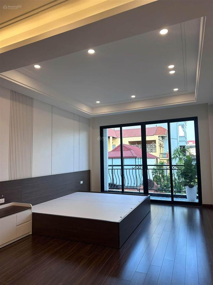 Bán nhà đội cấn chỉ 7.9 tỷ 37m2 x6t thang máy, nhà mới ngõ rộng nông, sổ đỏ vuông, qh ổn định