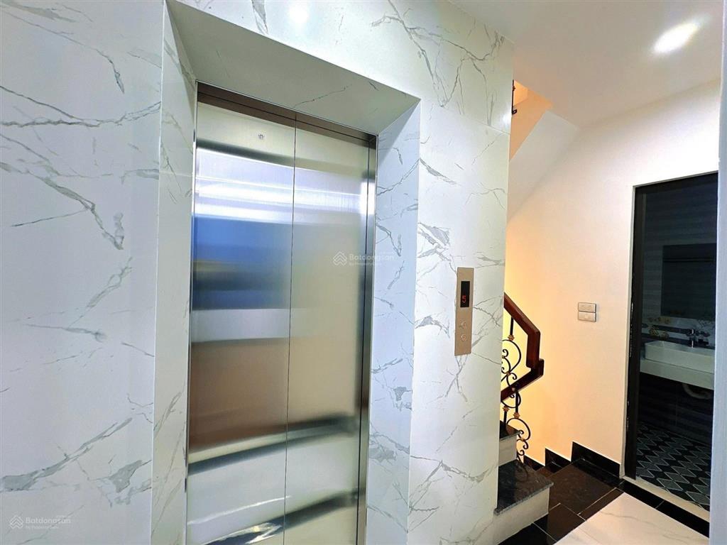 Bán nhà dân xây thang máy, gần hồ đội cấn, ngọc hà, ba đình, ô tô dừng đỗ 10m dt 40m2 x 5t 8,5 tỷ