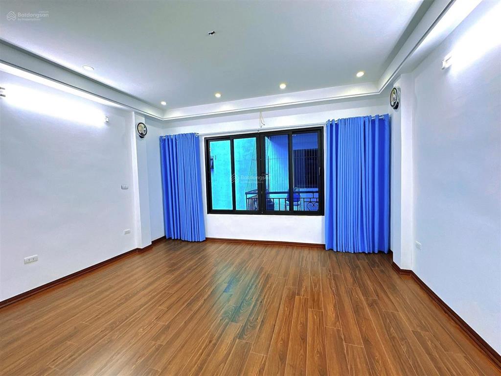 Bán nhà dân xây thang máy, gần hồ đội cấn, ngọc hà, ba đình, ô tô dừng đỗ 10m dt 40m2 x 5t 8,5 tỷ
