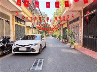 Bán nhà phân lô nguyễn văn huyên , lô góc, ô tô tránh vào nhà, giá đầu tư 12.6 tỷ 52m x5t, mt 4.5m