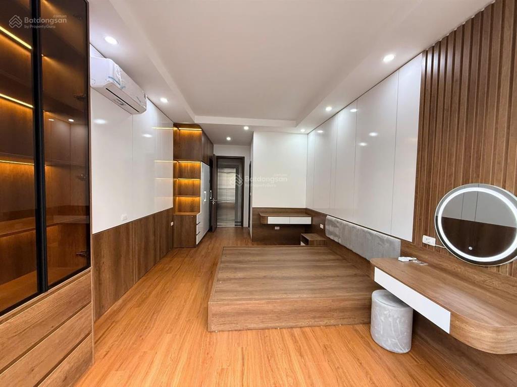 Chủ cần bán nhà phố khúc thừa dụ, dịch vọng giá đầu tư 7,8 tỷ 45m x 6t, 8 phòng ở và cho thuê