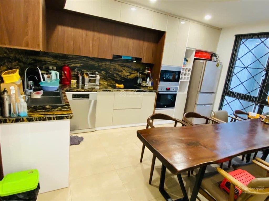 Bán nhà phố khúc thừa dụ, dịch vọng giá đầu tư 7,9 tỷ 45m x 6t, 8 phòng đủ nội thất, ở và cho thuê