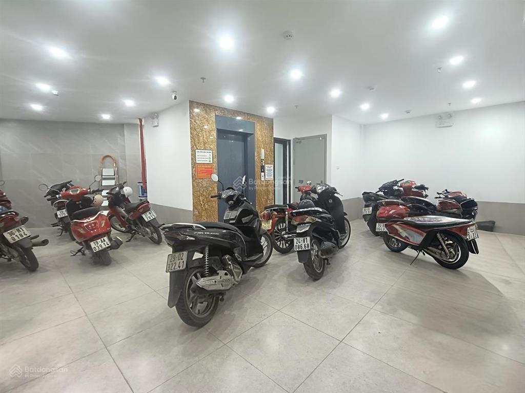 Bán gấp nhà chdv hoàng quôc việt,65m x 6 tầng, 13ph kk dòng tiến 70tr/thg  lô góc,cách phố pvđ 8m
