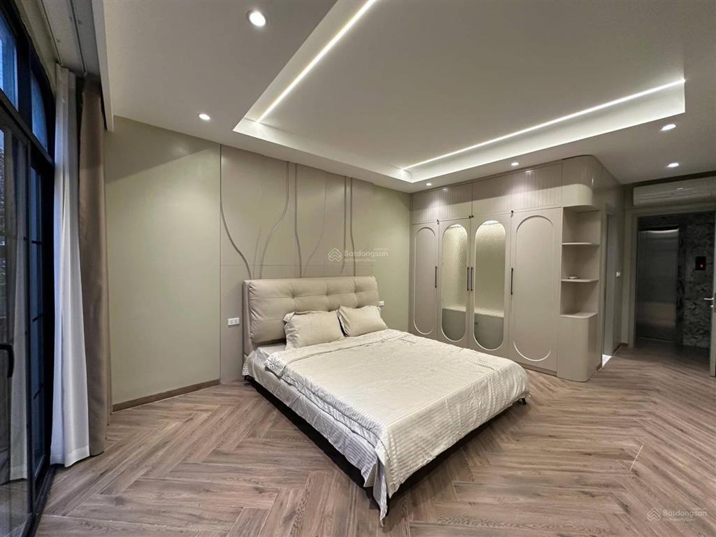 Bán nhà đẹp dân xây ô tô gần phố vĩnh phúc, hoàng hoa thám, dt 50m2 5t, 2 thoáng, giá 10,5 tỷ