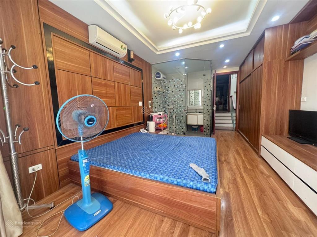 Giá hời ba đình, đầu tư, bán nhà tại đội cấn, ngọc hà quận ba đình, sổ 50m x4tầng, giá 7.99 tỷ
