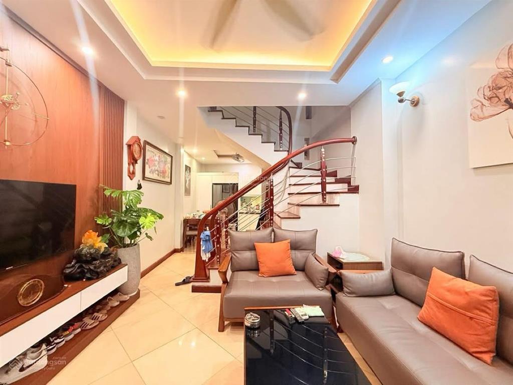 Bán nhà giá đầu tư gần phố đội cấn, ngọc hà, sổ 50m2x4tầng, ngõ thông thoáng giá 7.9 tỷ