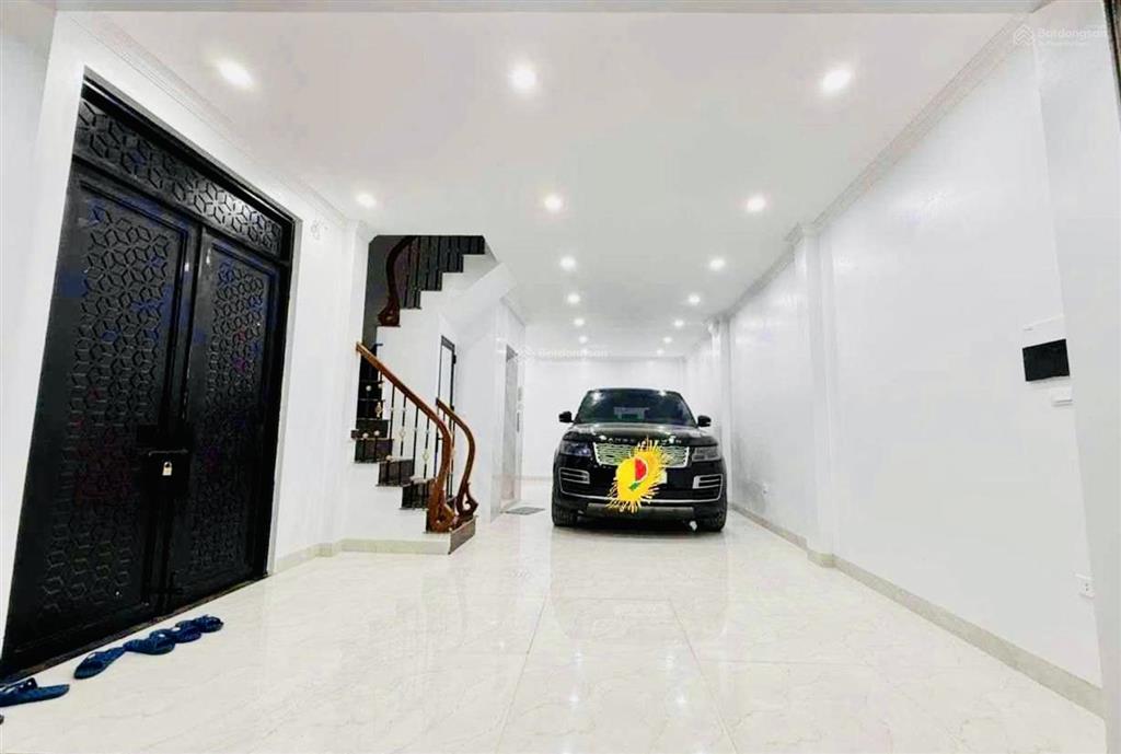 6 tầng thang máy full nội thất ô tô vào nhà chỉ cách tỉmes city 2km. 62m. mt 4.8m. chào 15.6 tỷ