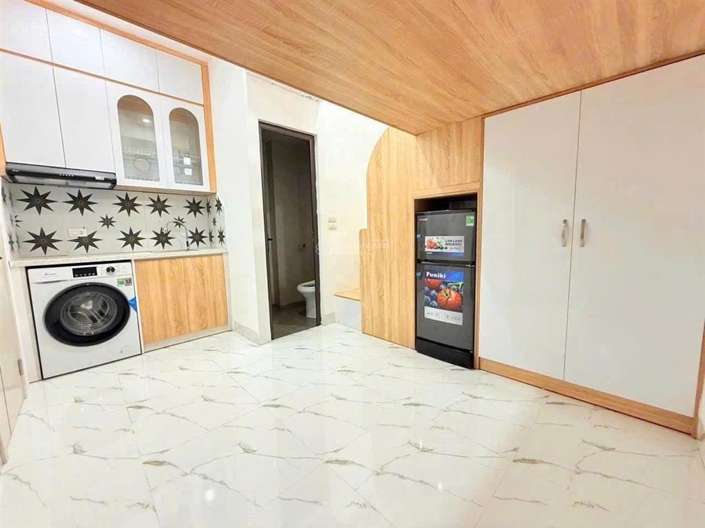 Nhà 80m, 7 tầng tm, 27 phòng full đồ. ngõ thoáng ra mặt phố 10m. cạnh times city. chỉ 24,9 tỷ
