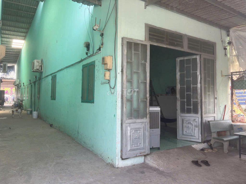 Bán dãy nhà trọ 13 phòng, 2 sẹc TL 2, dt 478m2, có 399m thổ cư, TLH