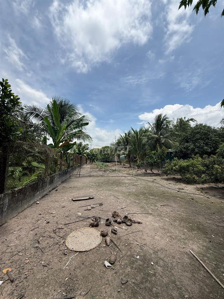 Bán lô đất mt đường nhựa Lê Thị Do, dt 1.145m2, có 300m2 thổ, Thái Mỹ.