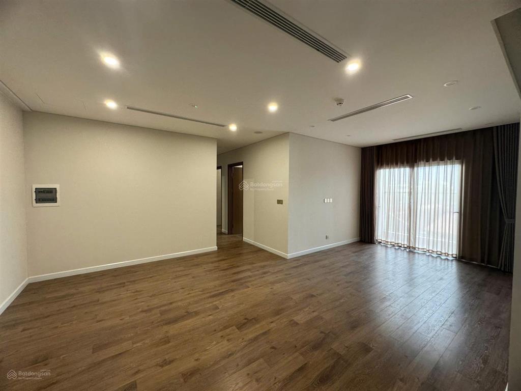 Không có nhu cầu ở cần cho thuê căn hộ 3pn đồ cơ bản chung cư hoàng thành pearl.