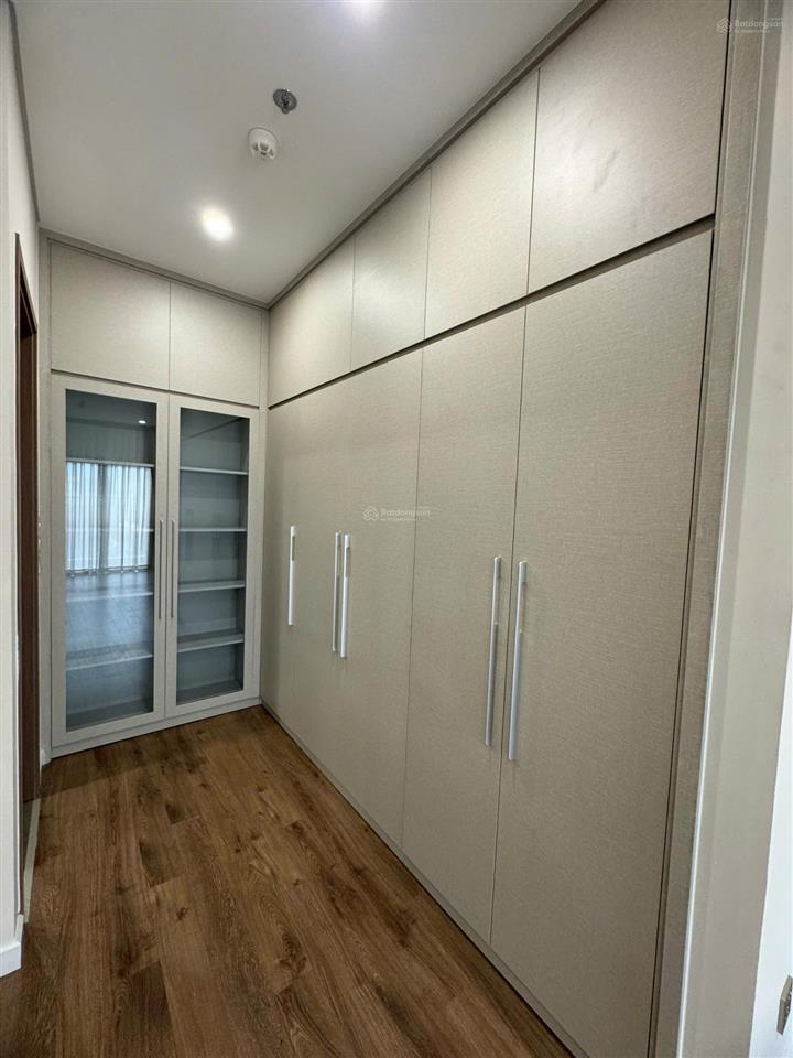Không có nhu cầu ở cần cho thuê căn hộ 3pn đồ cơ bản chung cư hoàng thành pearl.