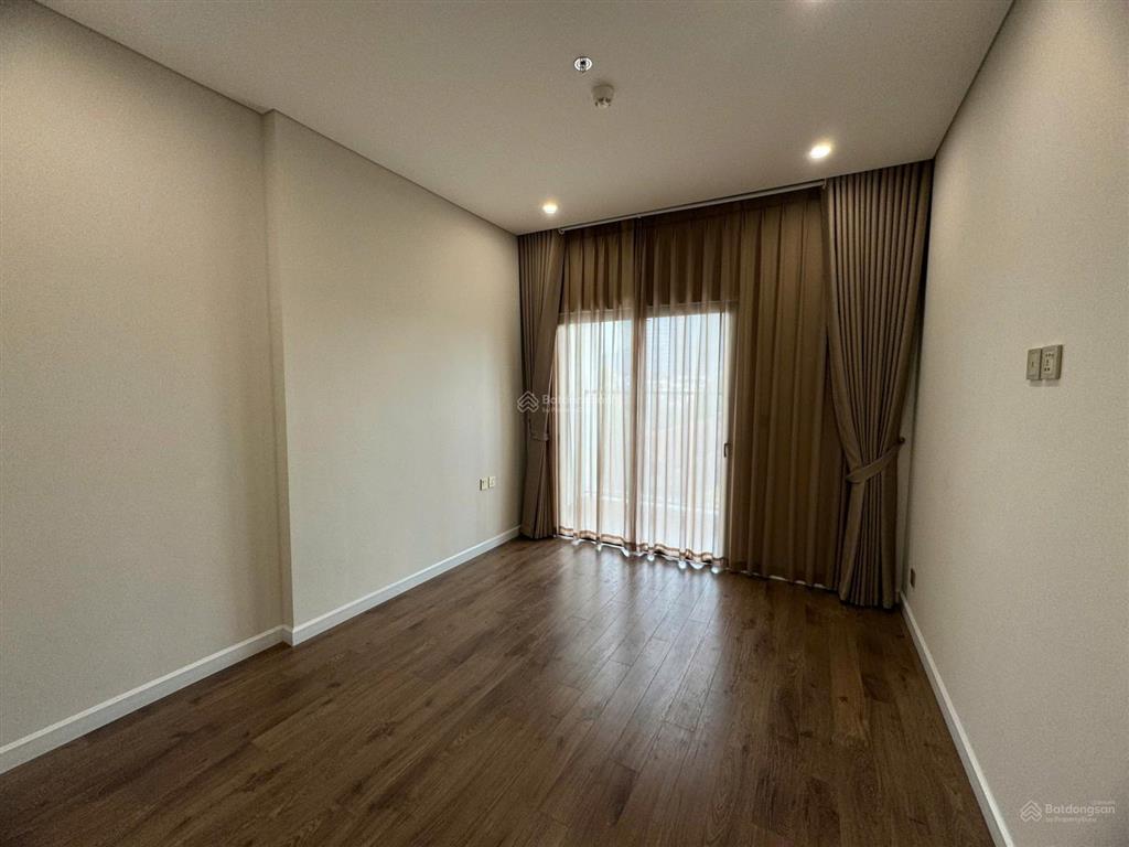 Không có nhu cầu ở cần cho thuê căn hộ 3pn đồ cơ bản chung cư hoàng thành pearl.
