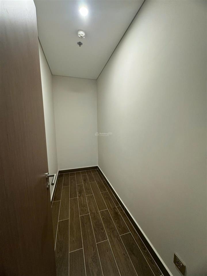 Không có nhu cầu ở cần cho thuê căn hộ 3pn đồ cơ bản chung cư hoàng thành pearl.