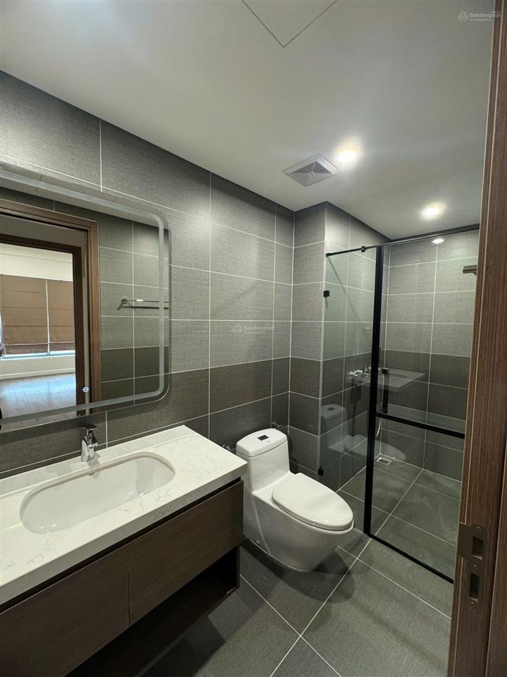 Không có nhu cầu ở cần cho thuê căn hộ 3pn đồ cơ bản chung cư hoàng thành pearl.