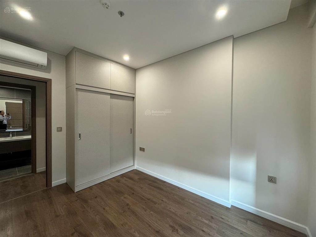Không có nhu cầu ở cần cho thuê căn hộ 3pn đồ cơ bản chung cư hoàng thành pearl.
