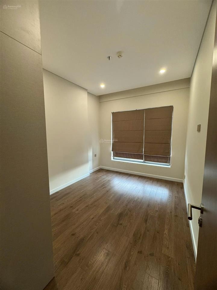 Không có nhu cầu ở cần cho thuê căn hộ 3pn đồ cơ bản chung cư hoàng thành pearl.