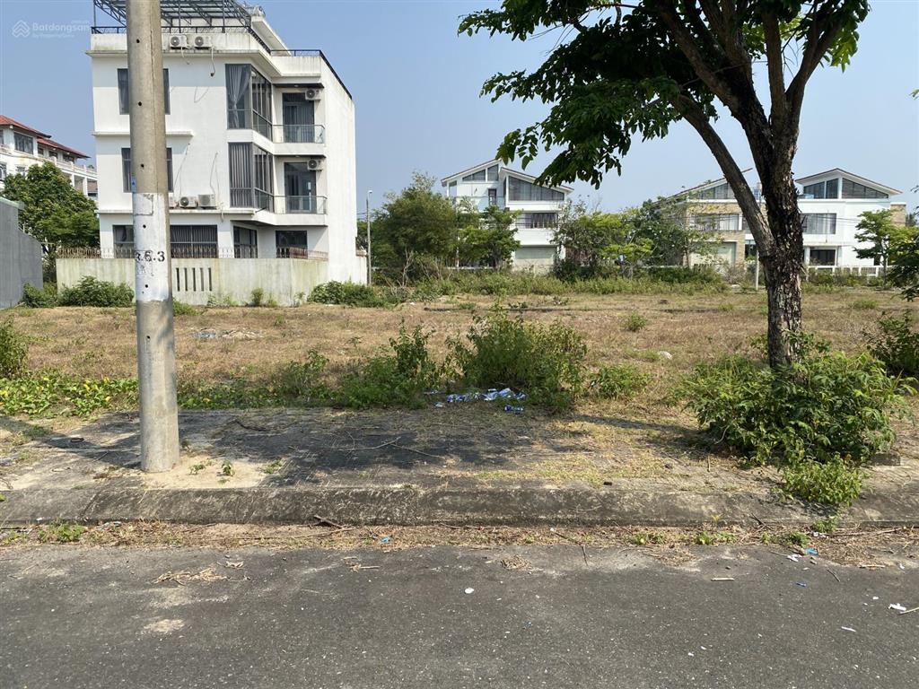 Sụp hầm  đất biển đà nẵng 110m2 chỉ 3 tỷ 050 (sát sông, gần biển)