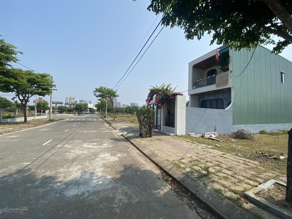 Sụp hầm  đất biển đà nẵng 110m2 chỉ 3 tỷ 050 (sát sông, gần biển)