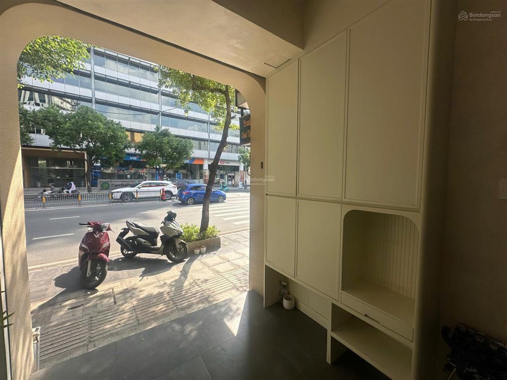 Cho thuê nguyên căn nhà phố mặt tiền nguyễn văn trỗi, 28 triệu/tháng, cách sân bay tsn 800m