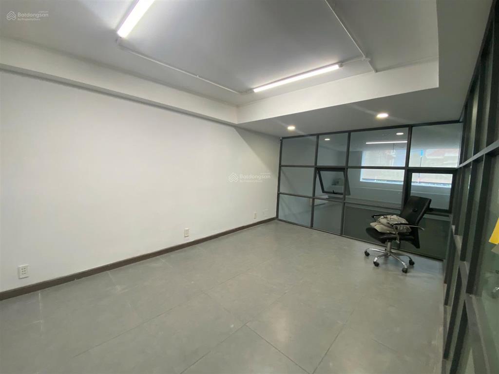 Buiding 5 tầng trống suốt mới 100% nguyễn gia trí  thạnh mỹ tây