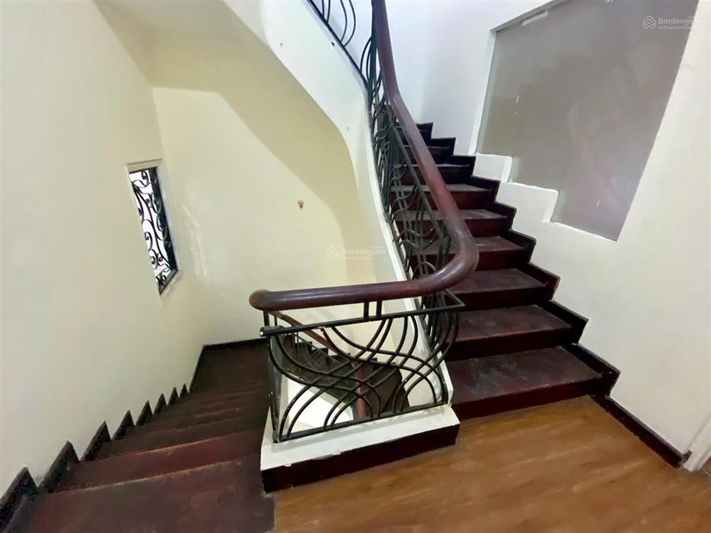 Nguyên căn 4 lầu khu trần quang khải  võ thị sáu  tân định