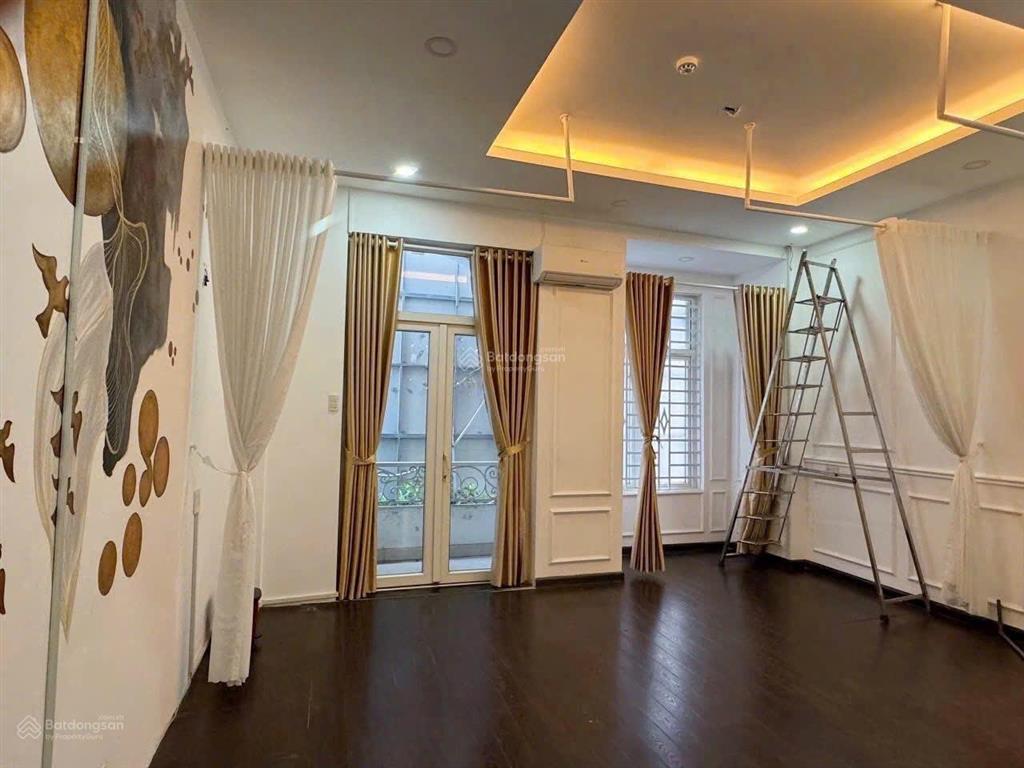 Ngang 5m  nguyên căn 4 tầng hẻm xe hơi khu huỳnh văn bánh  nguyễn văn trỗi