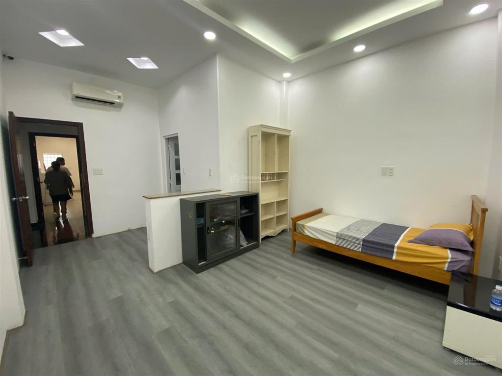 Nguyên căn 3 tầng hẻm xe tải tân cảng  ung văn khiêm