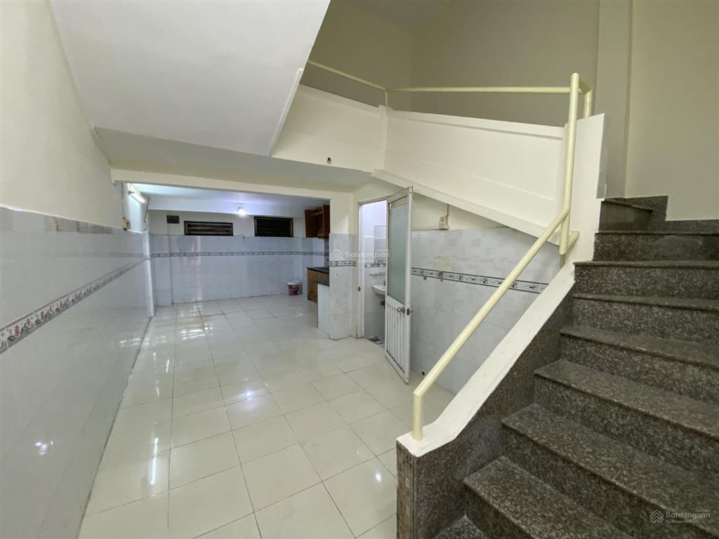 100m²  3 tầng hxt khu chợ bà chiểu  bạch đằng