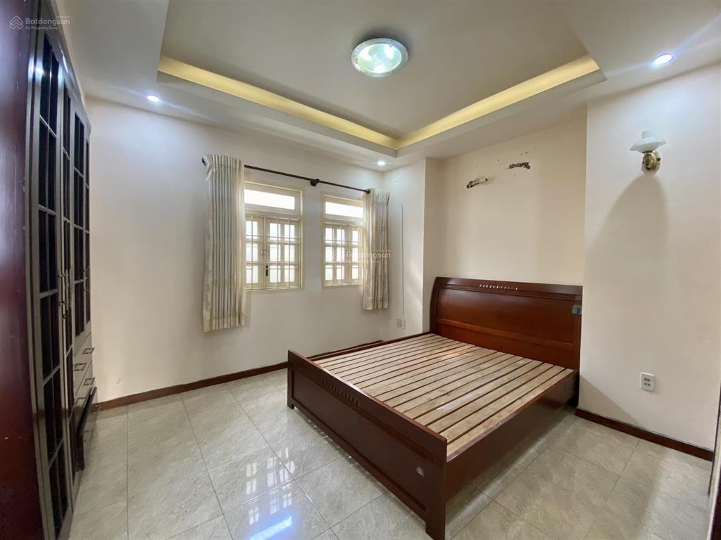 Nguyên căn 4 lầu hxh huỳnh văn bánh  phú nhuận