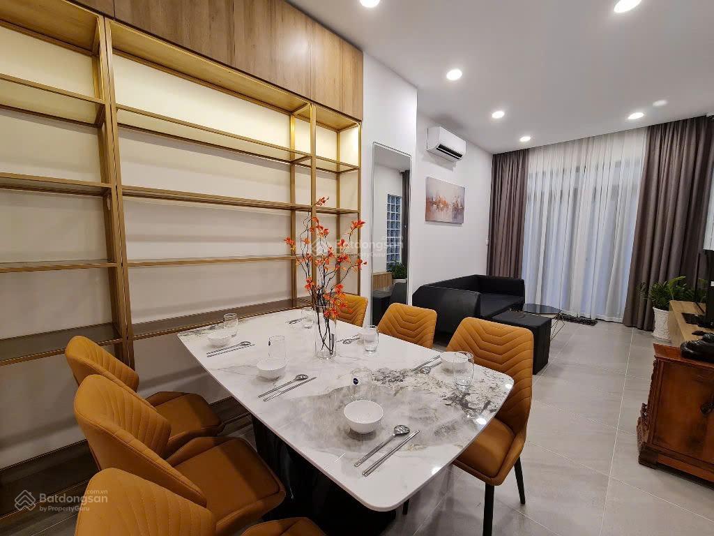Nguyên căn 4 tầng full nội thất hẻm xe hơi khu phan xích long
