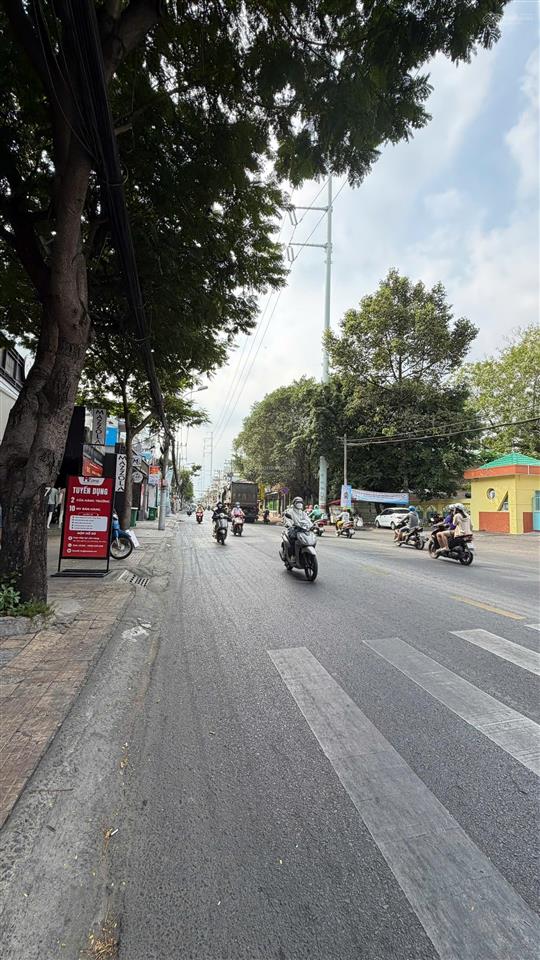 Tòa nhà mặt tiền âu cơ ngay ngã tư lạc long quân | quỹ tài sản hiếm , ngang 12x20m, 8 tầng