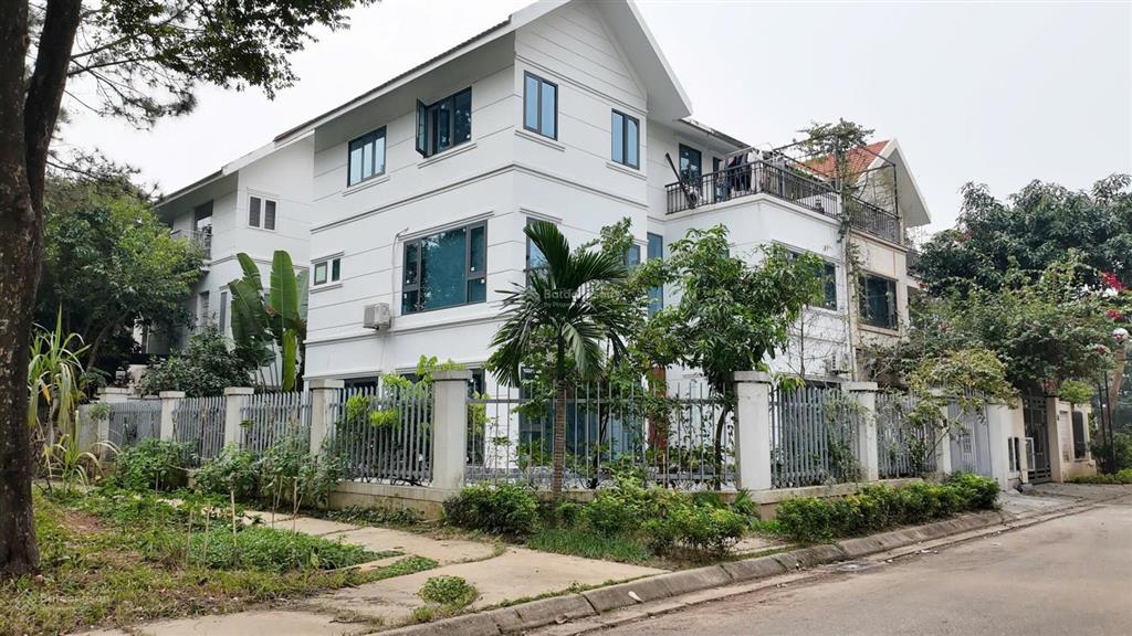 Chủ nhà cần tiền bán gấp bt hoàn thiện rồi nhìn công viên giá chỉ 7,3tr/m2