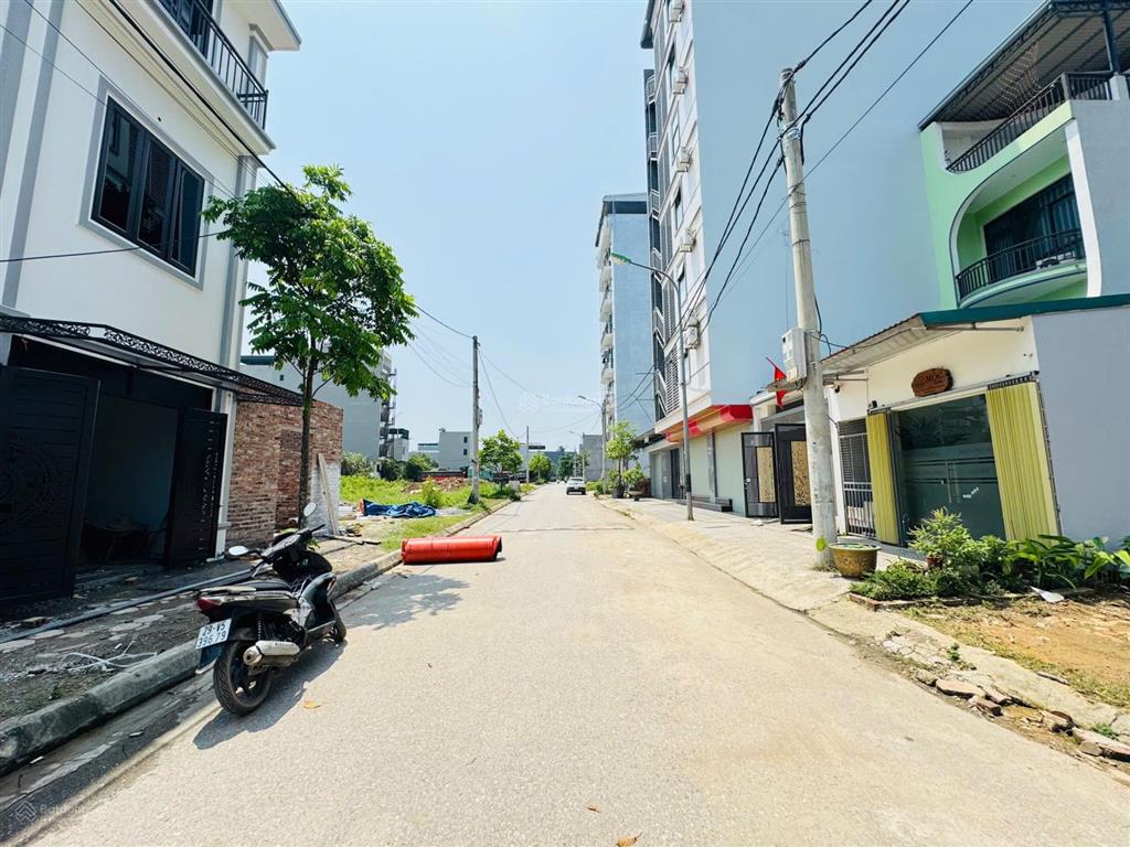 Hàng hot  tđc bắc phú cát 200m  mặt tiền 8m đất 2 mặt thoáng