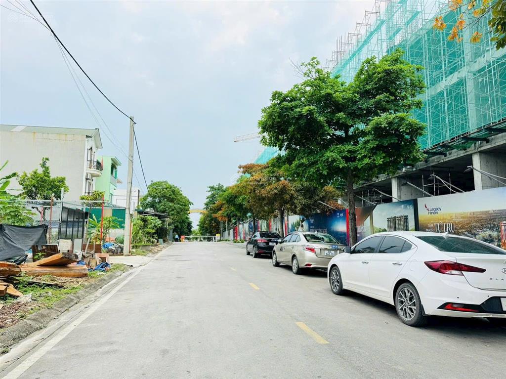 Hàng hiếm bắc phú cát  đối diện chung cư  2 mặt thoáng