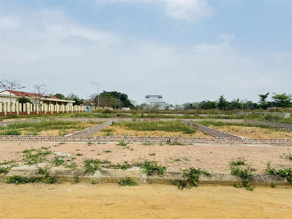 Chủ cần bán gấp 100m2 mặt tiền 7,9m tái định cư bình yên giá rẻ trên thị trường