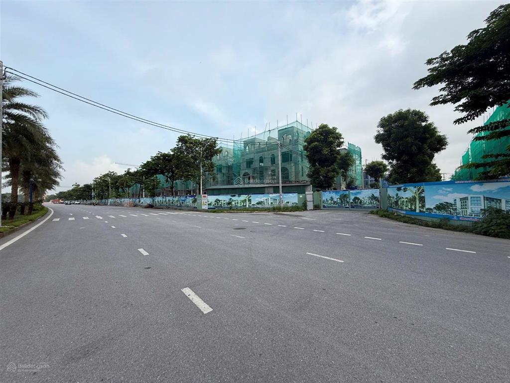 Cần bán nhanh căn góc biệt thự vip đường 50m khu đô thị thanh hà cienco5 giá như căn thường.