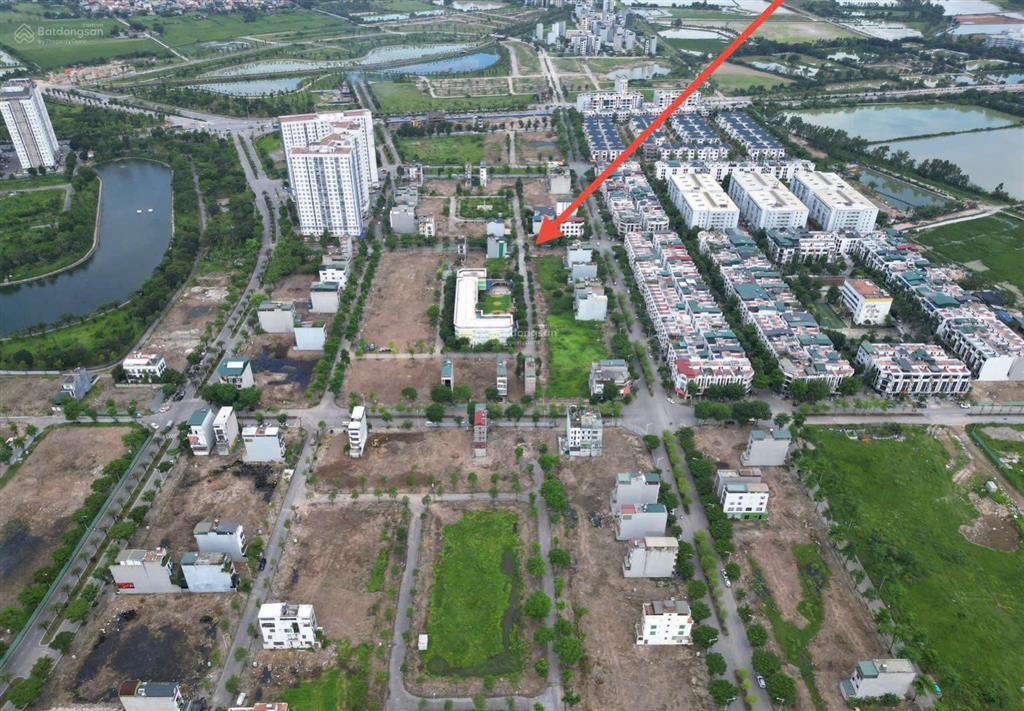 Cần bán nhanh lô biệt thự góc khu b1.3 khu đô thị thanh hà cienco 5 giá như lô thường.