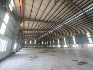 Cho thuê dt kho 2700m2 văn phòng 200m2  trong kcn tân tạo, có pccc tự động