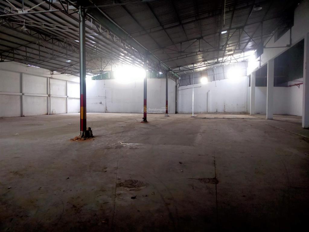 Cho thuê kho 1000m2 đường lũy bán bích, tải lớn vào ok
