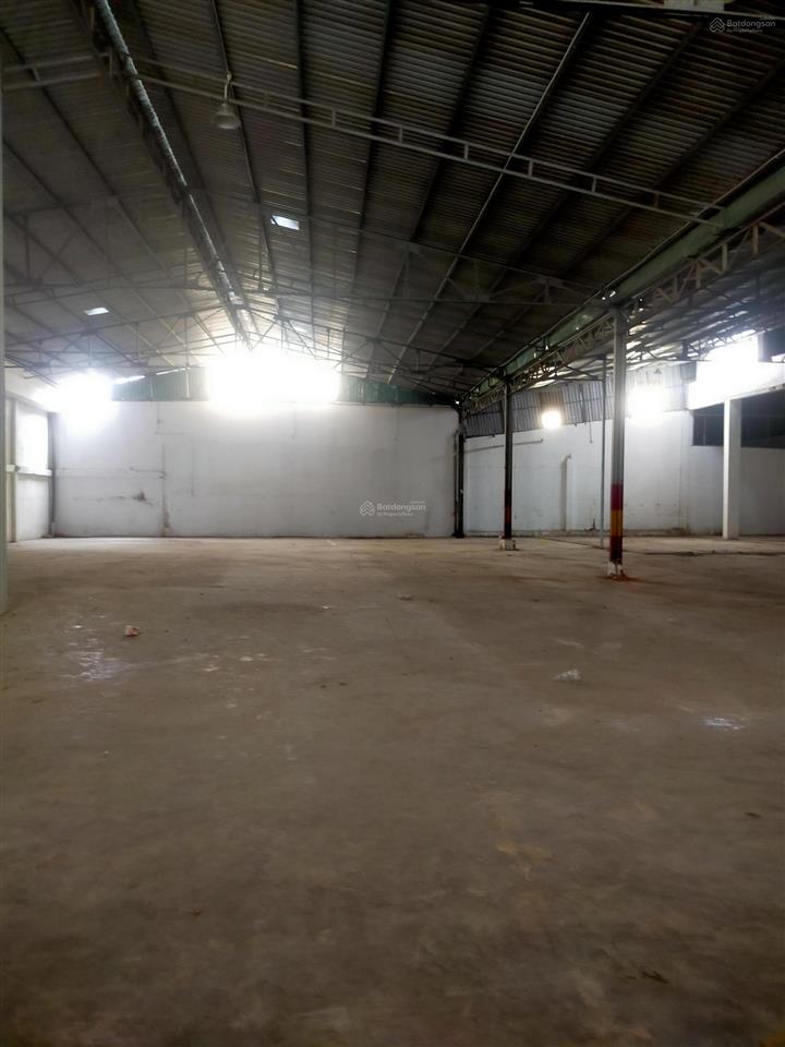 Cho thuê kho 1000m2 đường lũy bán bích, tải lớn vào ok