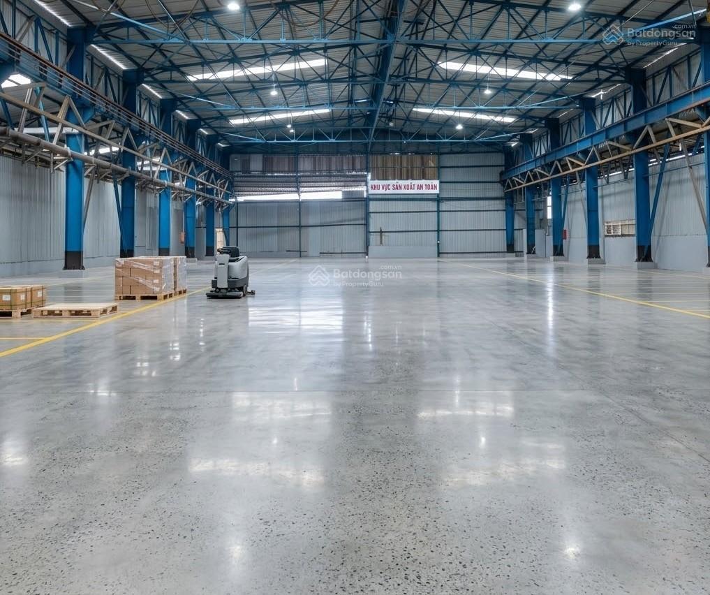 Cho thuê 2100m2 pccc đầy đủ  trong kcn tân tạo  có 2 dàng palang 30t