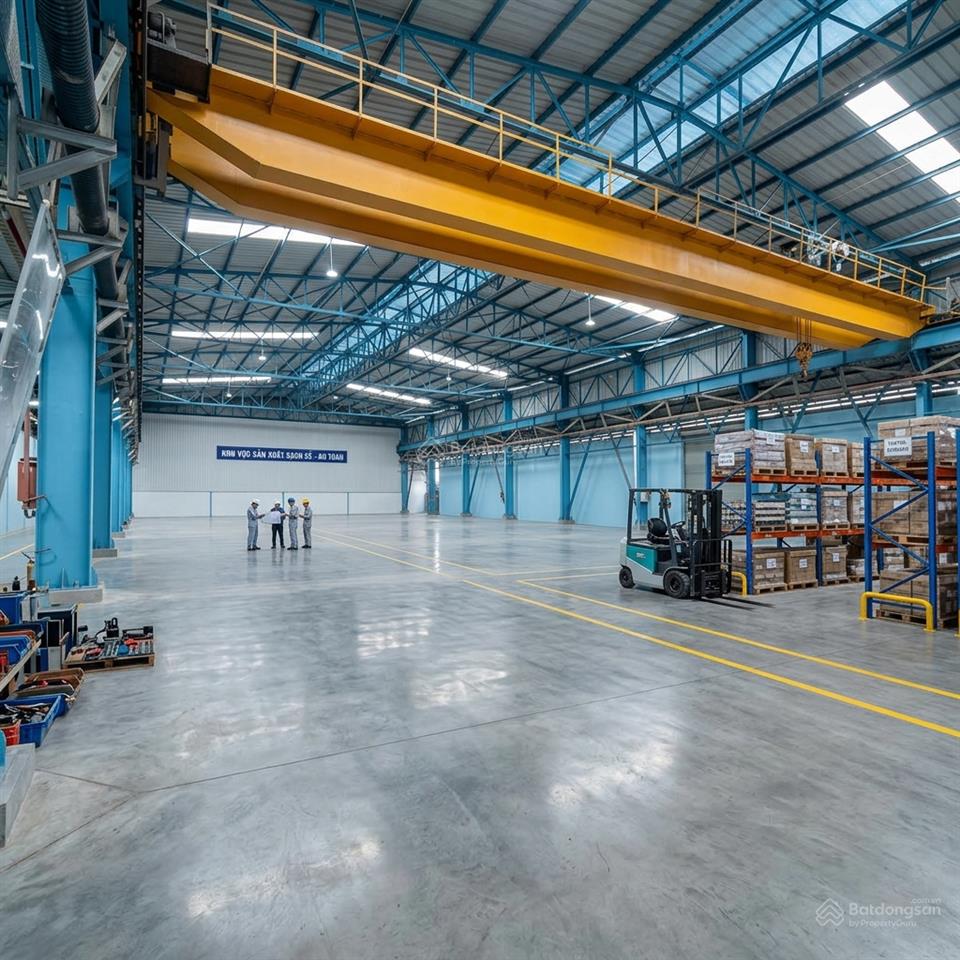 Cho thuê 2100m2 pccc đầy đủ  trong kcn tân tạo  có 2 dàng palang 30t
