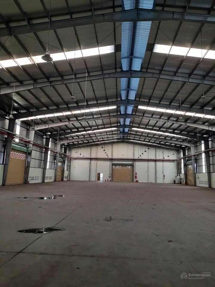 Kho xưởng cạnh kcn tân tạo, dt 3000m2  cont 40f vào 24h, pccc đầy đủ