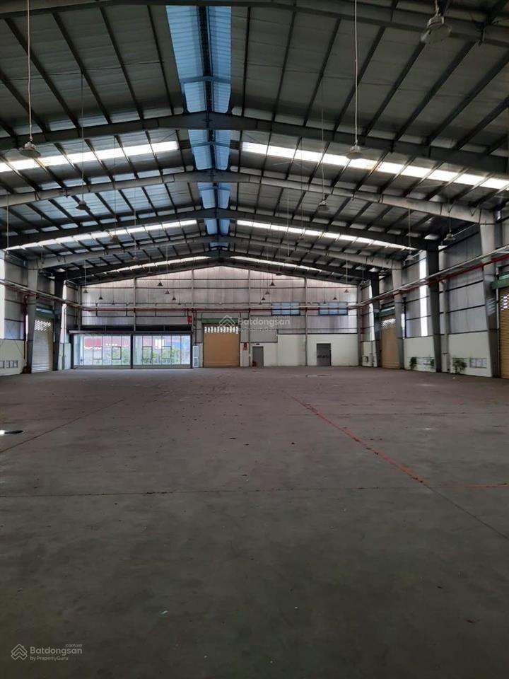 Kho xưởng cạnh kcn tân tạo, dt 3000m2  cont 40f vào 24h, pccc đầy đủ