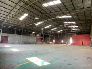 Cho thuê 1200m2  85 triệu/th, đường nội bộ ql1a  container vào 24h  pccc